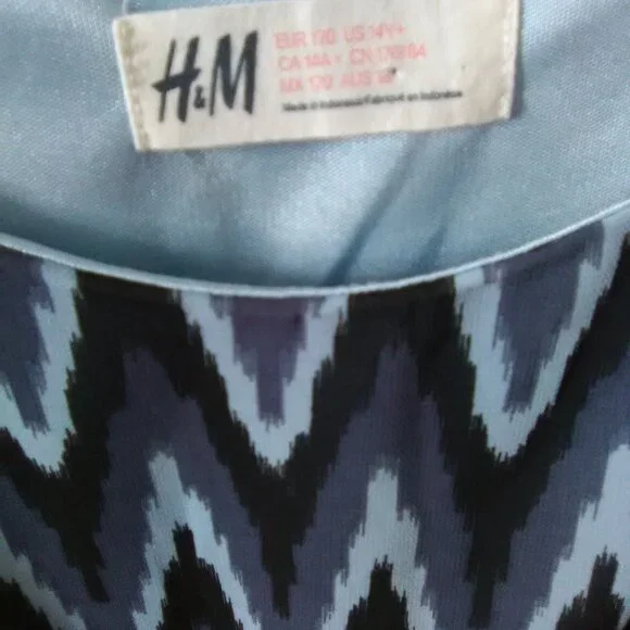 H & M Sleeveless Women's Summer Dress Blue Patterned Design Color Navy Size 14 Y - Picture 6 of 7